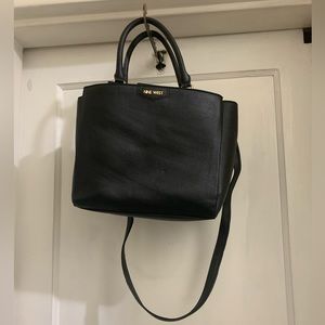 Nine West Handbag - size medium, pre-owned